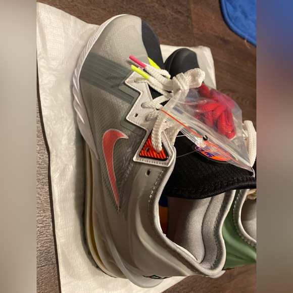 Brand new Lebrun James XVIII Low! Space Jam Edition sz 10.5 - Picture 10 of 14